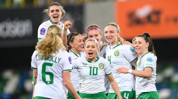 Ireland players celebrate Louise Quinn's goal in Belfast