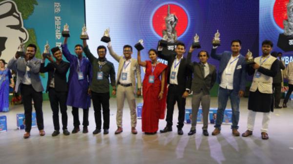 Bangladeshi youth is increasingly embracing entrepreneurship, driven by a desire to become self-made individuals. In the photo, young entrepreneurs are receiving the Joy Bangla Award 2022. PHOTO: COURTESY