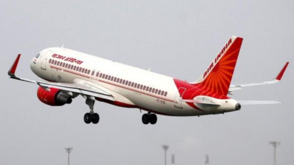 FILE PHOTO: An Air India aircraft takes off from the Sardar Vallabhbhai Patel Internatio<em></em>nal Airport in Ahmedabad, India, July 7, 2017. REUTERS/Amit Dave/File Photo