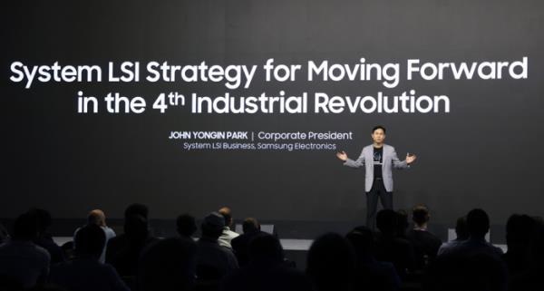 Park　Yong-in,　president　and　head　of　Samsung's　System　LSI　Business,　speaks　at　Samsung　Tech　Day　2022