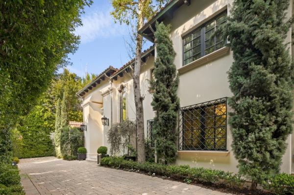 sofia vergara joe manganiello relist house