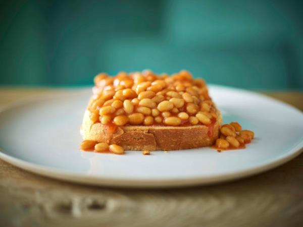 Almost half of Brits eat baked beans o<em></em>nce a week (Picture: Heinz)