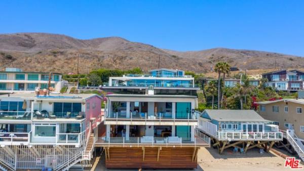 Matthew Perry's former Malibu home he had owned for nearly a decade.