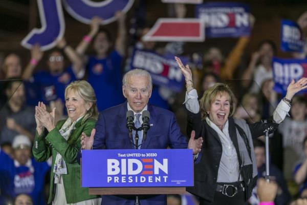 Biden Owens, right, previously agreed that Markle would 