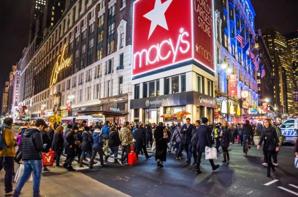 Macy’s announced a plan to build a 900-foot-tall office skyscraper on top of the 11-story flagship in February 2020.