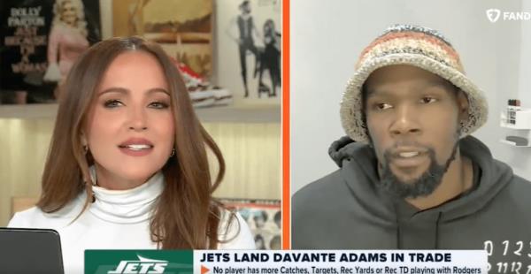 Kevin Durant chatted with Kay Adams a<em></em>bout Davante Adams on Thursday.