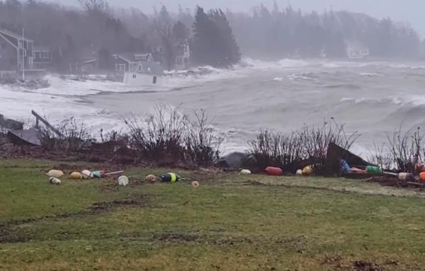 Video of the house floating in the water.