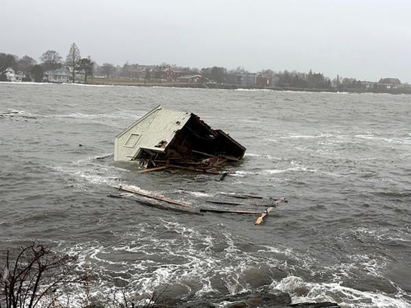 Photo of the cabin in the water