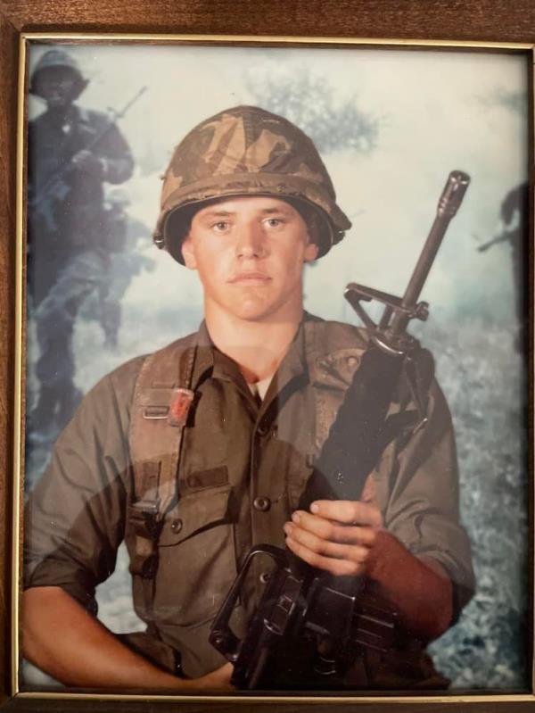 Future governor Tim Walz pictured during his time with the Natio<em></em>nal Guard.