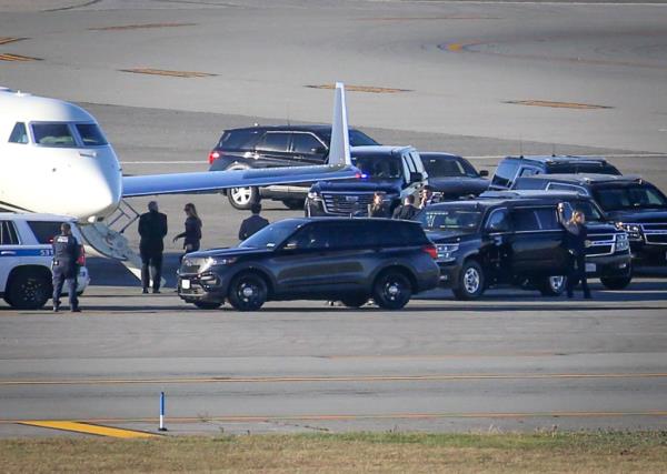 Melania's motorcade arrives at LaGuardia Airport on Friday.